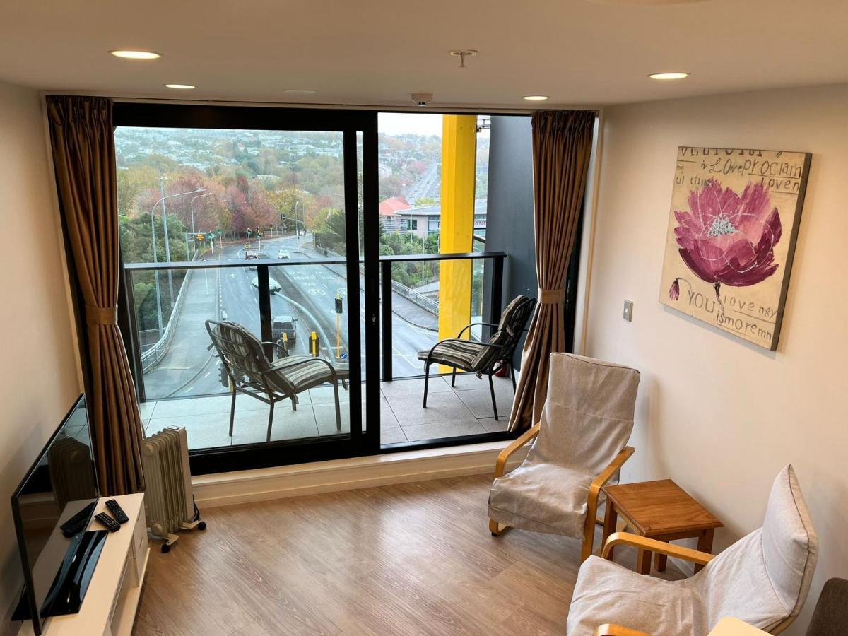 Free Wifi!! Spacious 1-Bedroom Apt, Auckland Cbd Exterior photo